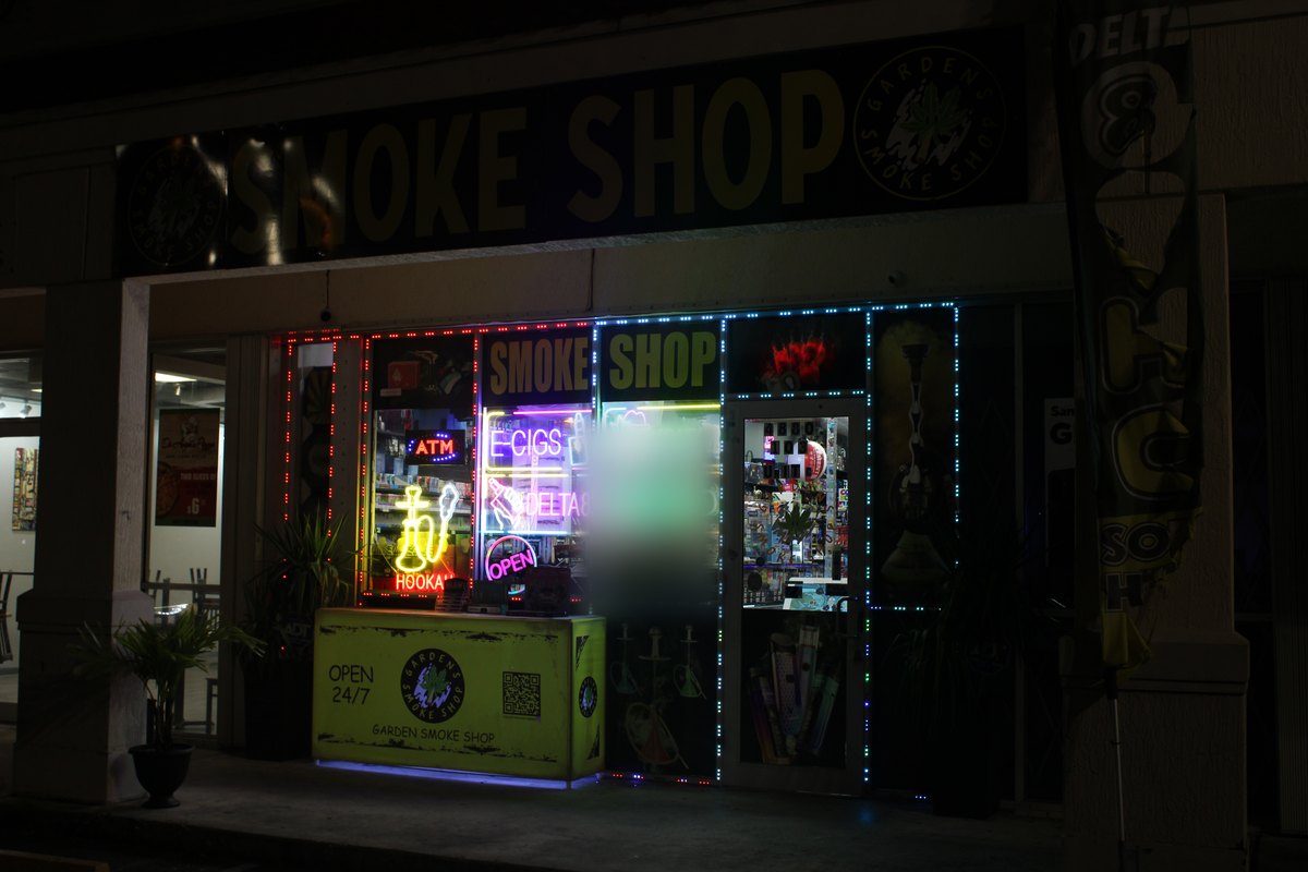 Gardens Smoke Shop interior photo 1