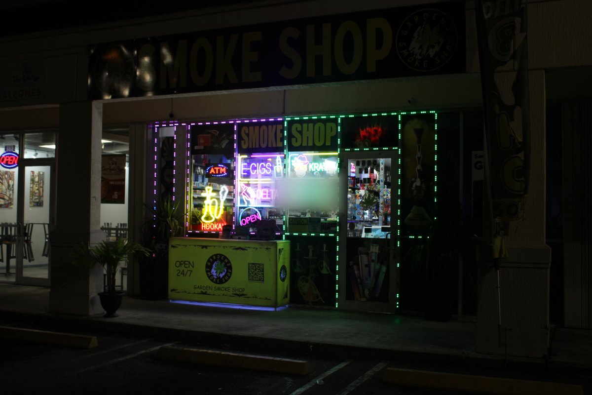 Gardens Smoke Shop interior photo 2