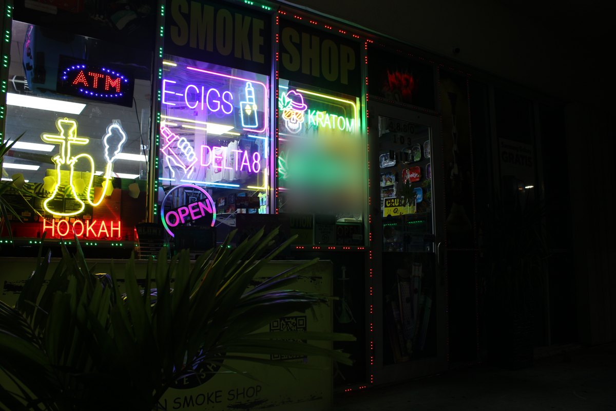 Gardens Smoke Shop interior photo 7