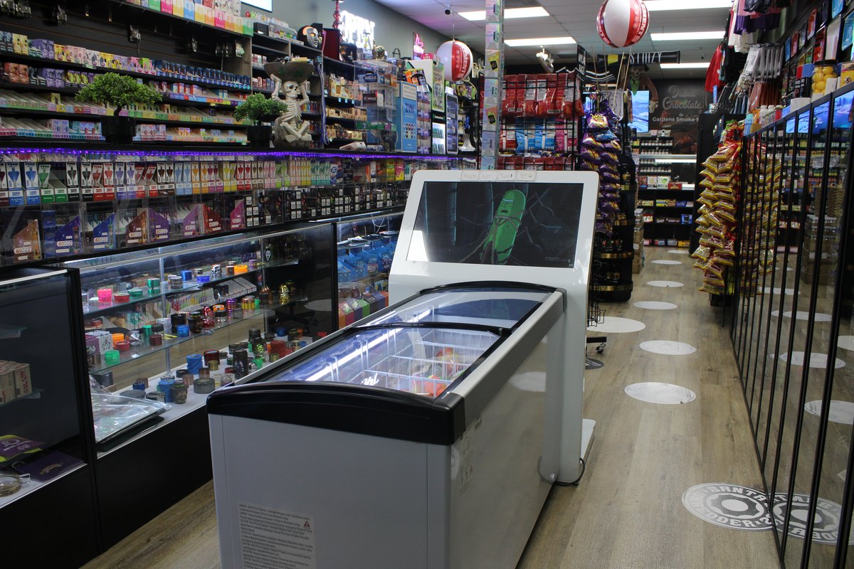 Gardens Smoke Shop interior photo 15