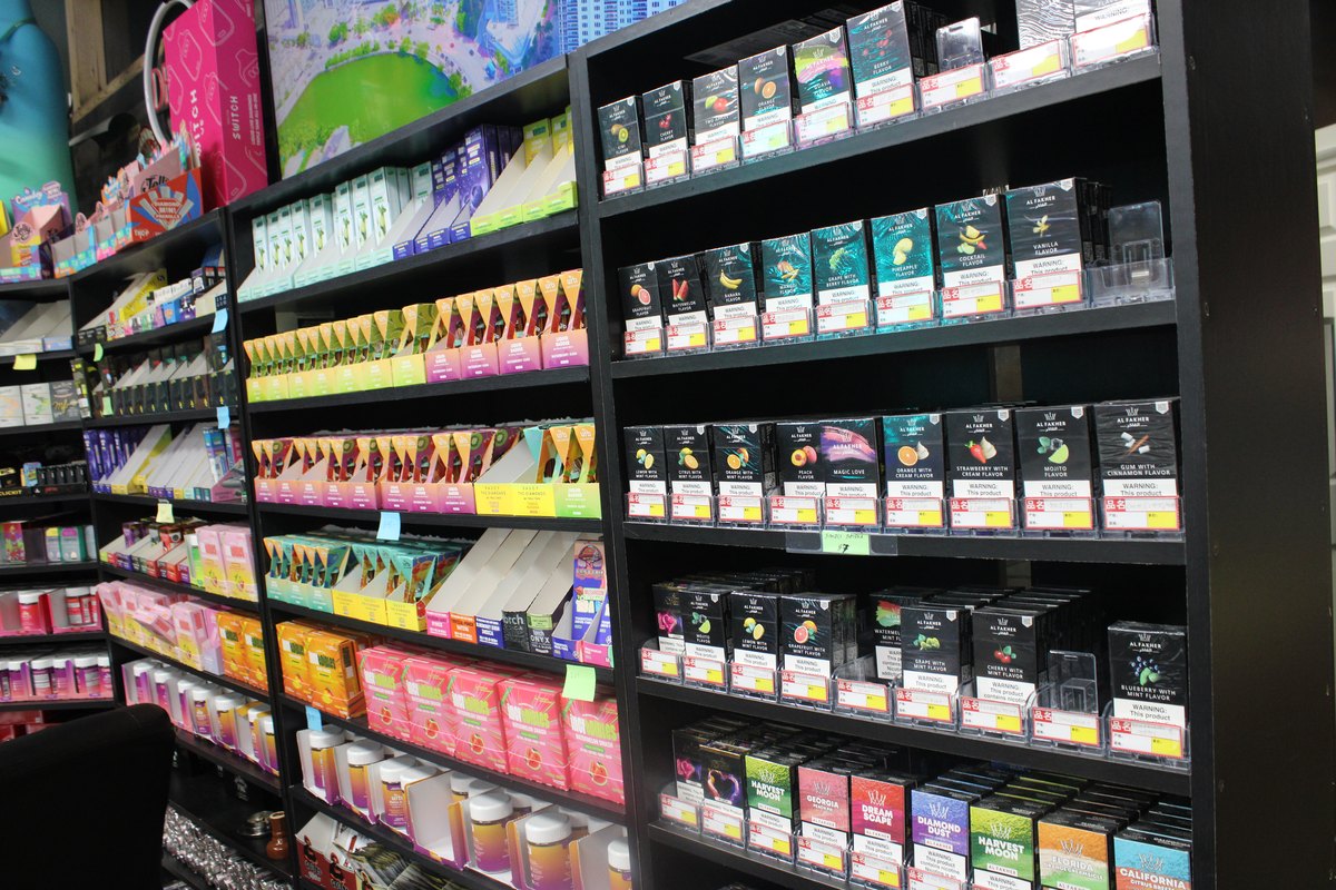 Gardens Smoke Shop interior photo 36