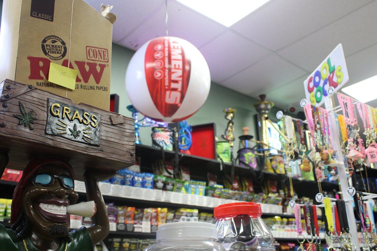Gardens Smoke Shop interior photo 54