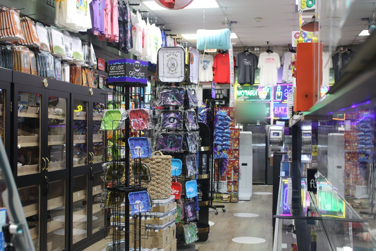 Gardens Smoke Shop interior photo 56